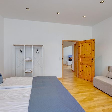 Kaza Guesthouse, Centrally Located 2 & 3 Bedroom Apartments In Augsburg Buitenkant foto